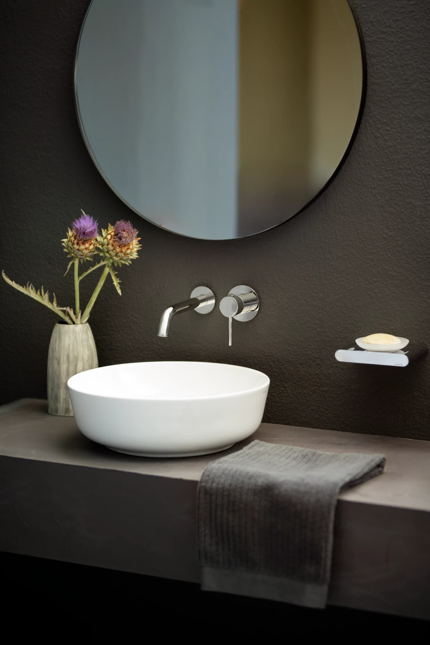 Lavabo amb aixeteria encastada ramonsoler