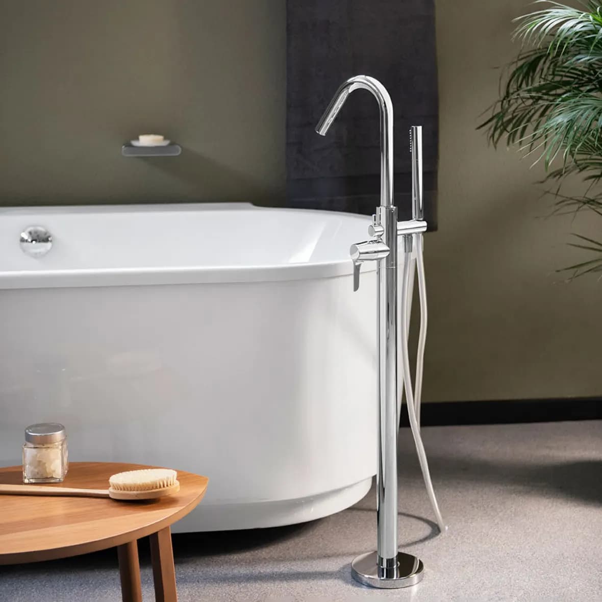 Adagietto single-lever bath column by Ramon Soler®