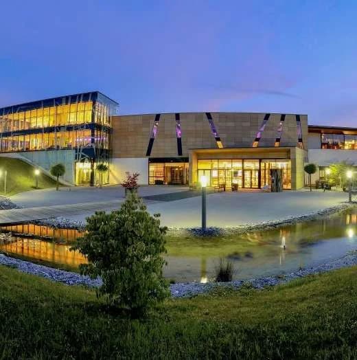 Linsberg Asia Hotel & Spa, Bad Erlach, Àustria (foto 1)