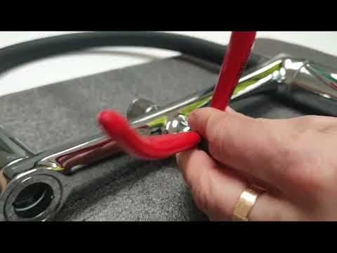 Reapretar el adaptador del aireador (ref. 898801MC)